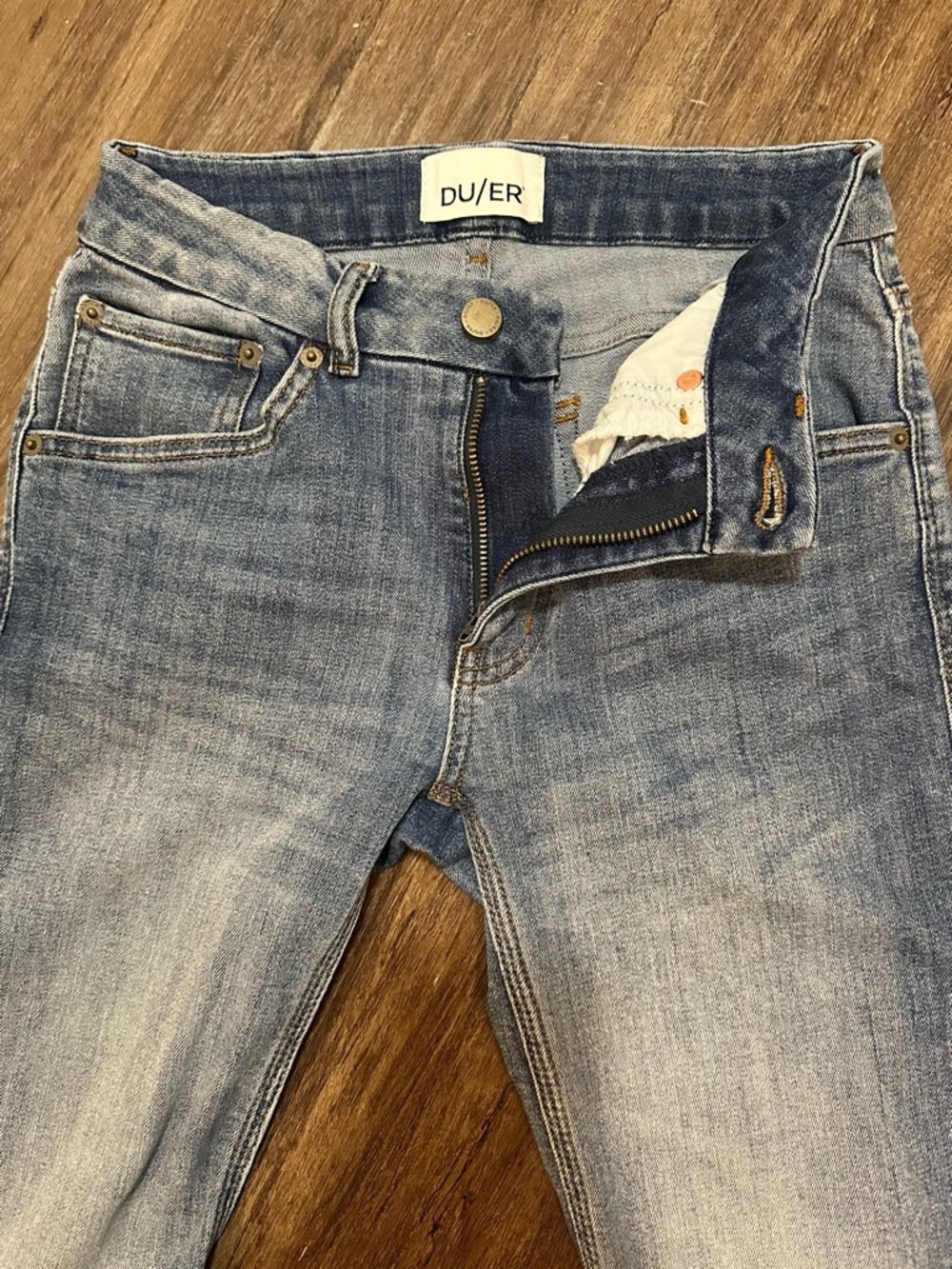 Du/er Women's Performance Denim Skinny Jeans. Size 26 x 28. - Picture 7 of 15